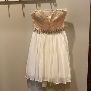 Sweetheart neckline strapless dress size 5